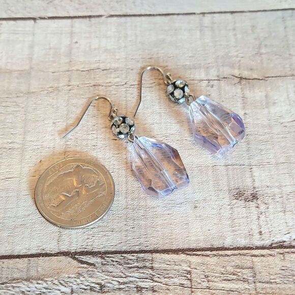 Vintage SImply Vera Vera Wang Acrylic and Rhinestone Earrings Dangle - Picture 3 of 3